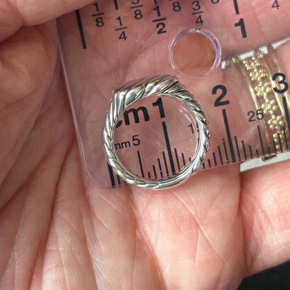 David Yurman Sculpted Cable Heart Pinky Ring - Silver,
Size 2.5 - Picture 6 of 8